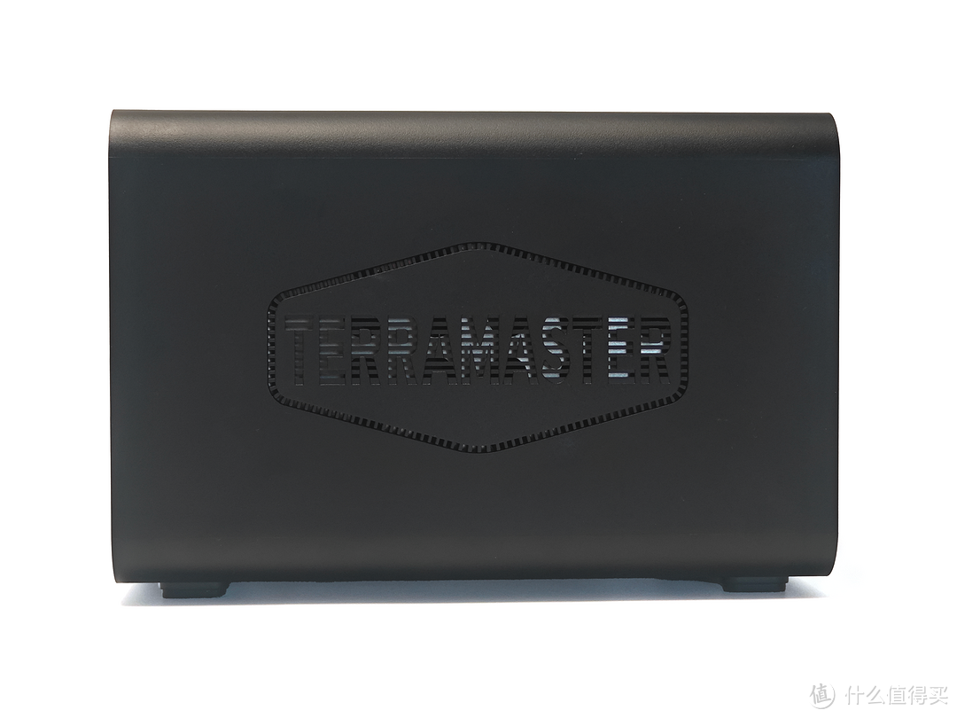 铁威马D4-320四盘位硬盘柜：高速、静音、易用，88T大容量一步到位！