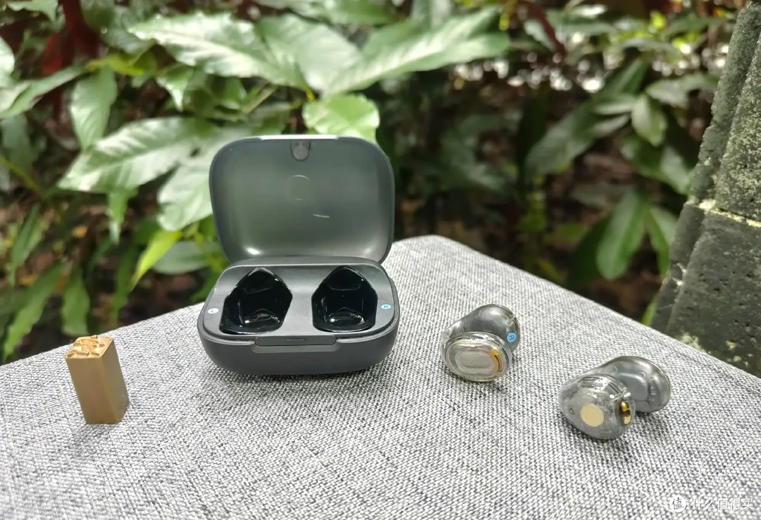夹耳式蓝牙耳机成开放式耳机新宠，体验如何？声阔太空舱C30i耳机体验！