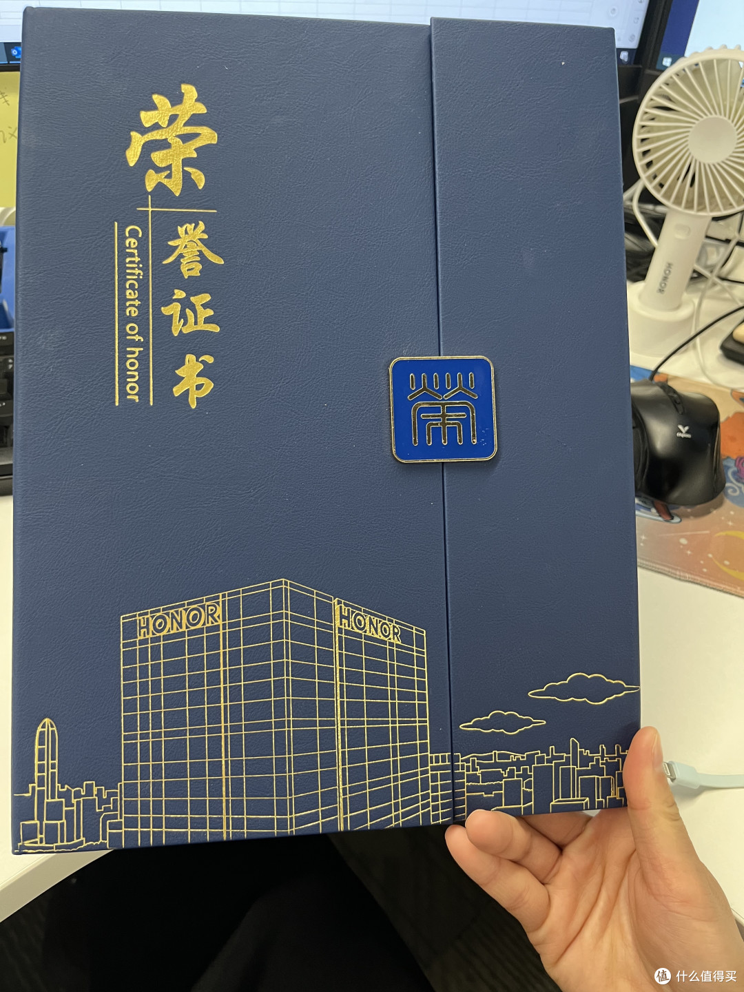 致敬非凡成就,定制专属荣耀 —— 镌刻您的辉煌篇章!