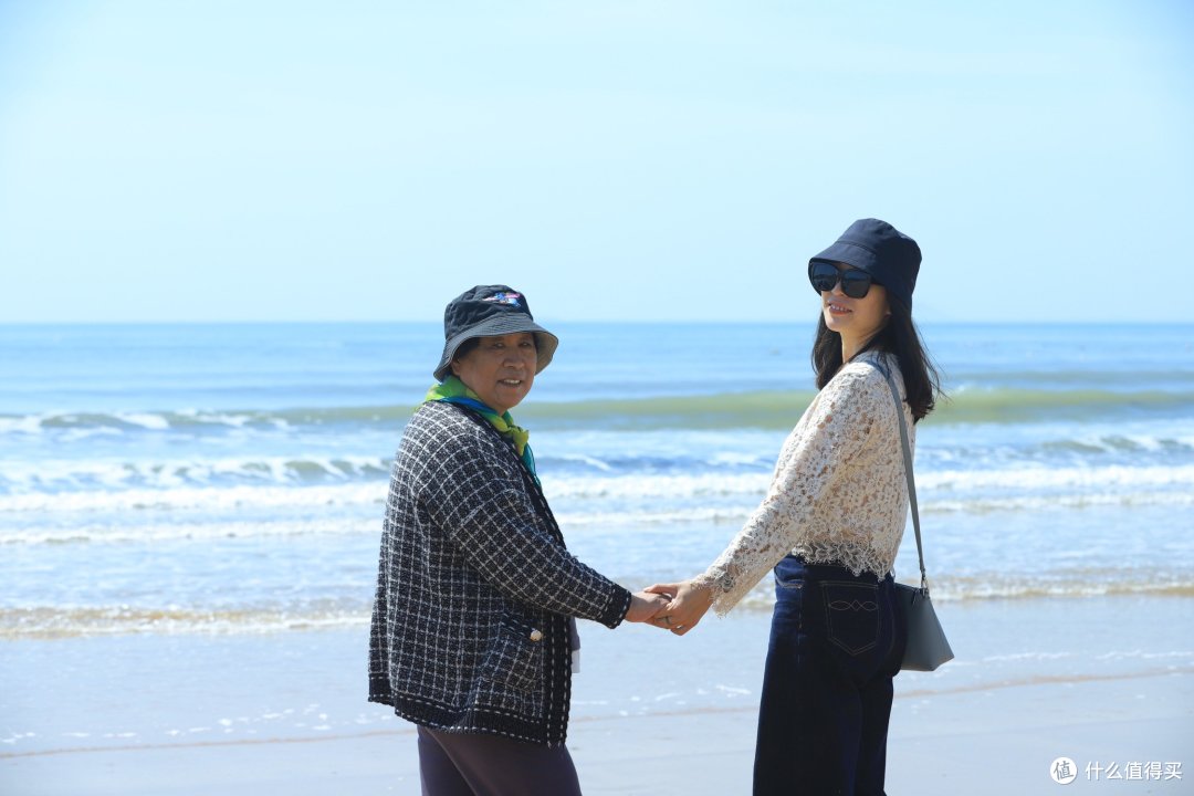 5件衣服1双鞋3套穿搭——不费力的海边出行之旅