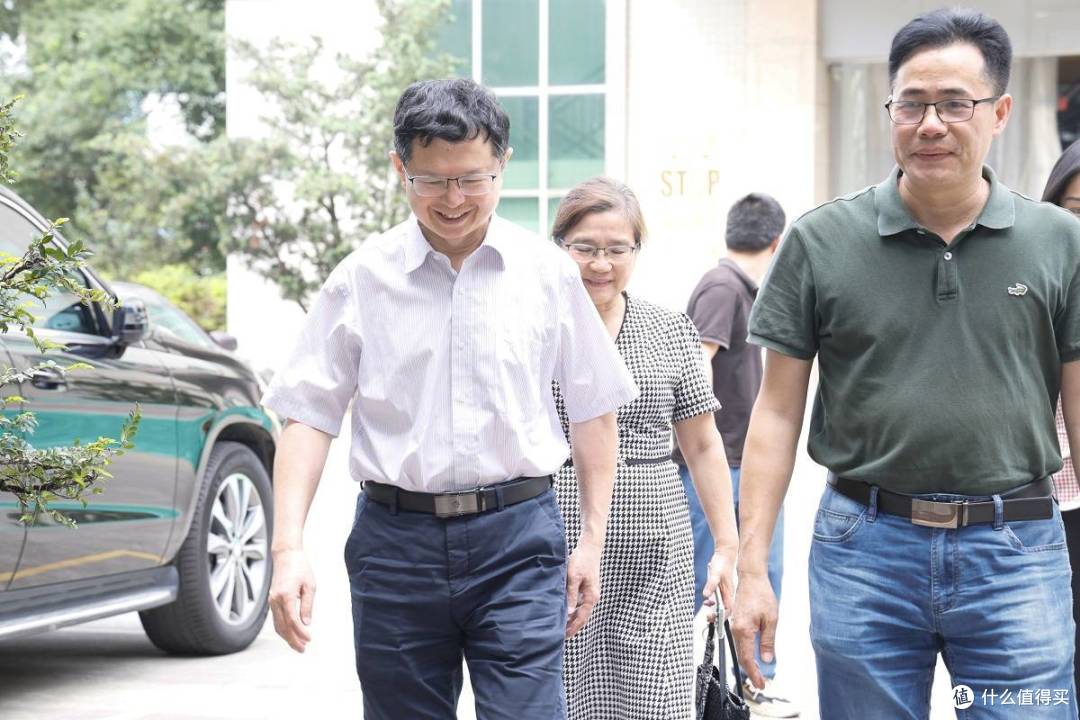 广东省建材协会常务副会长陈环带队走访材通实业有限公司