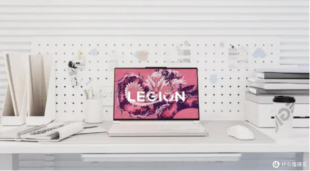 联想AI PC&AI手机新品发布 热巴首亮相新品发售体验会