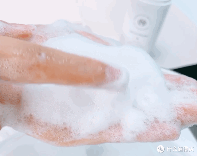 为何氨基酸（适乐肤）洁面啫喱如此受欢迎？揭秘其独特之处！