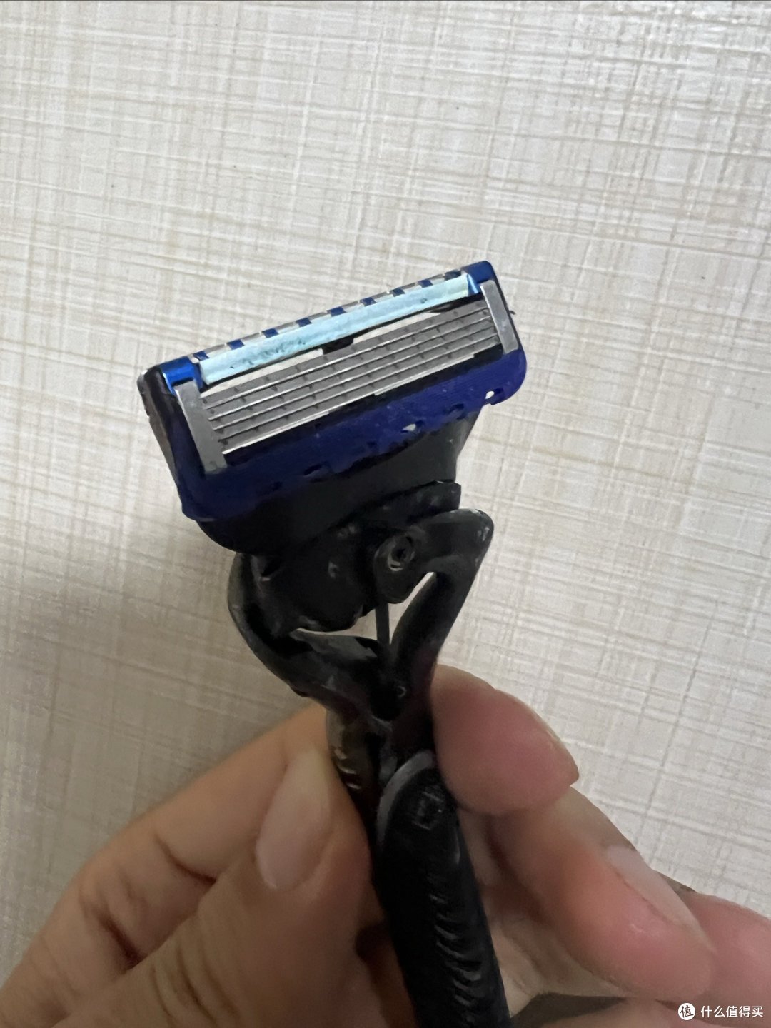 为了测评这款🪒剃须刀,我留了一周的胡子