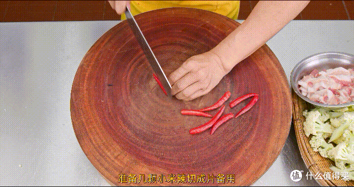 厨师长教你:“小炒花菜”的家常做法,干香爽脆,非常美味