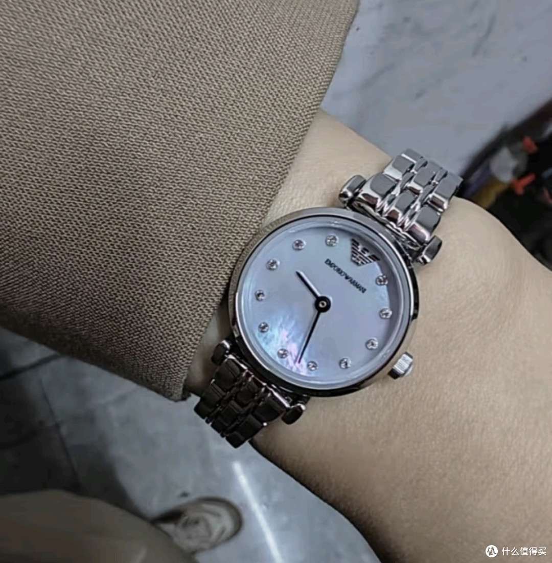 安普里奥阿玛尼(Emporio Armani)手表女士白月光系列石英时尚贝母表盘女表生日礼物送老婆AR1961