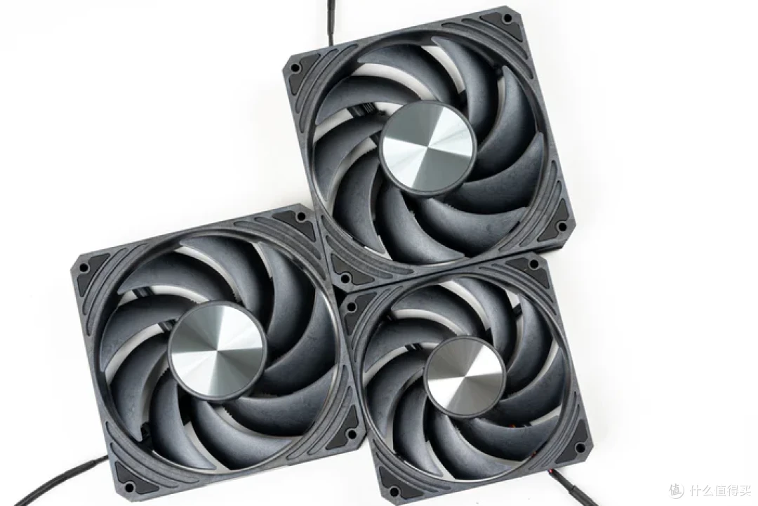 20L的MATX——ROG X670E GENE+4070S金属大师+乔思伯Z20装机展示