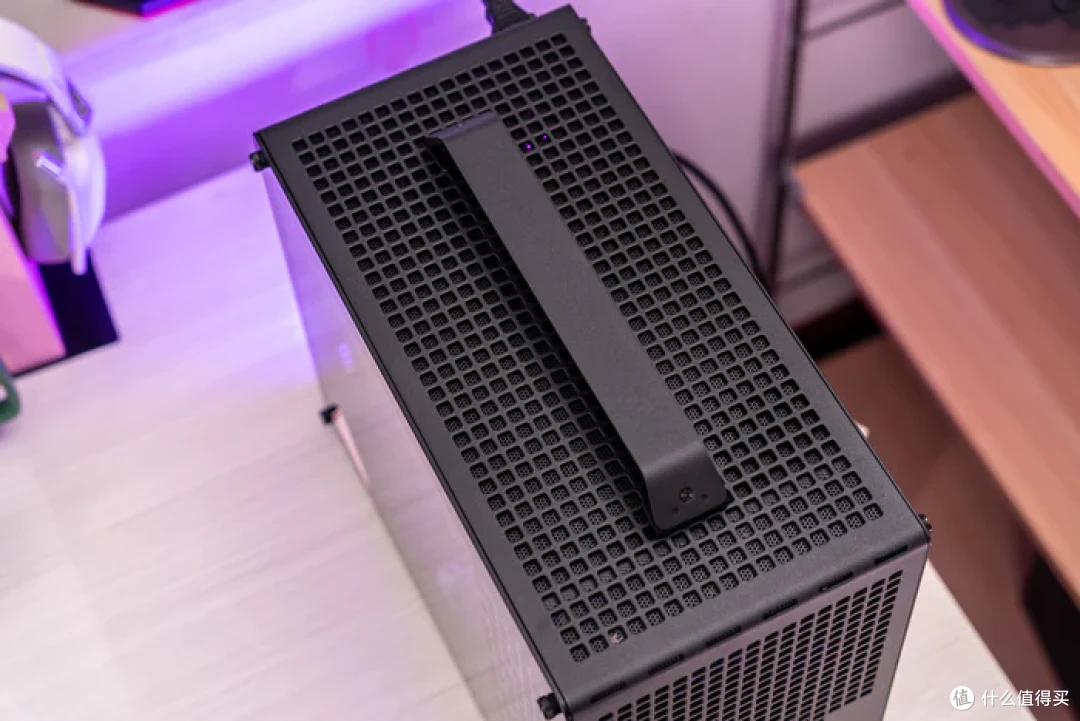 20L的MATX——ROG X670E GENE+4070S金属大师+乔思伯Z20装机展示