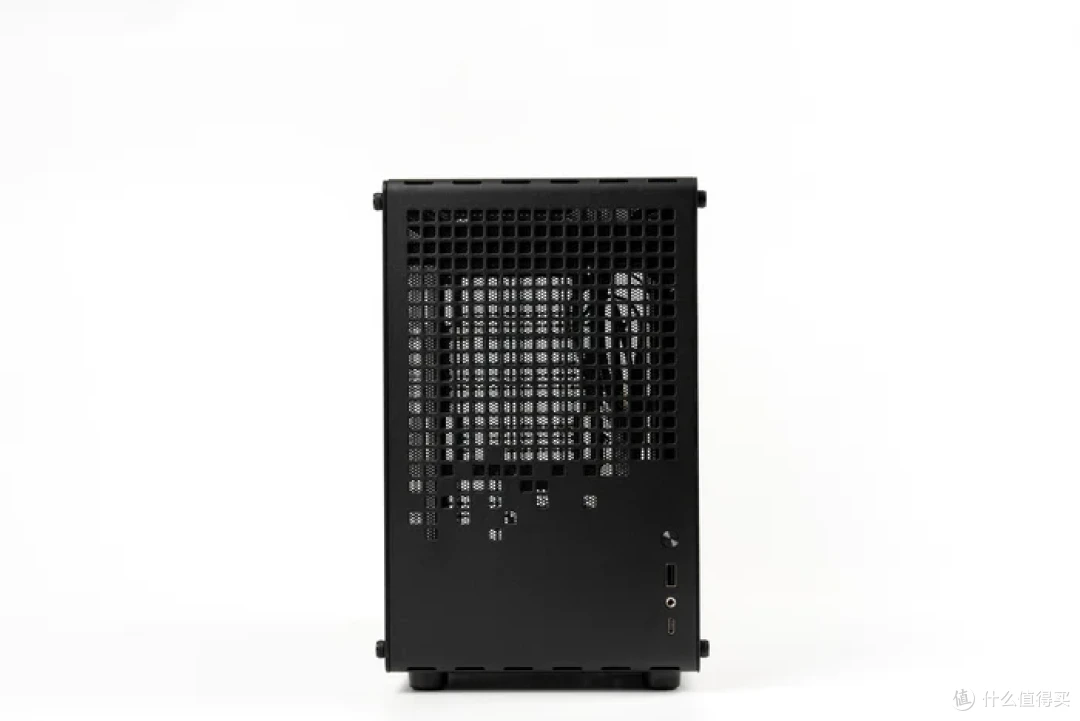 20L的MATX——ROG X670E GENE+4070S金属大师+乔思伯Z20装机展示