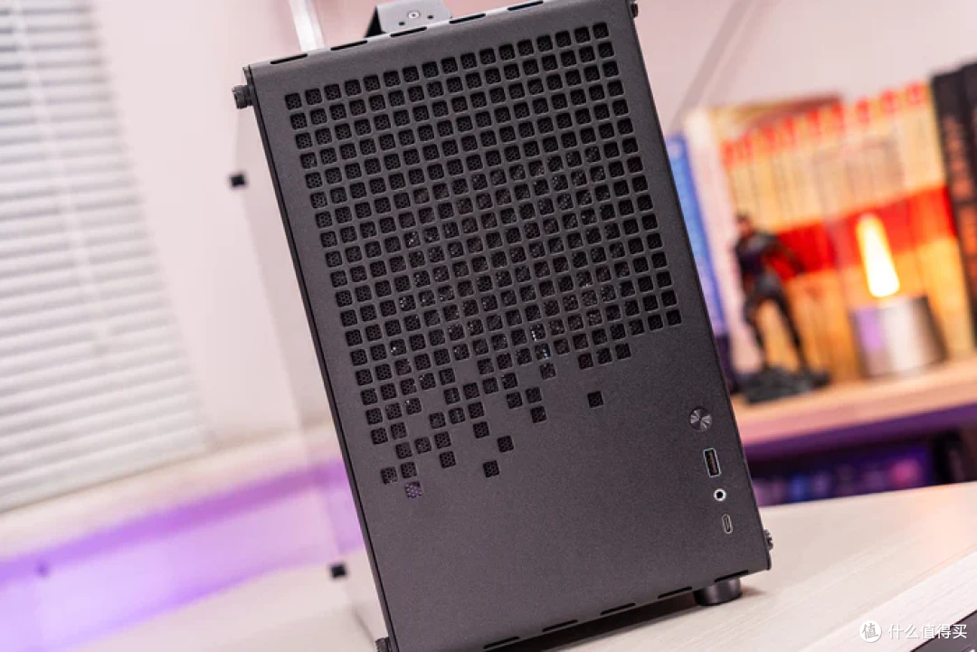 20L的MATX——ROG X670E GENE+4070S金属大师+乔思伯Z20装机展示