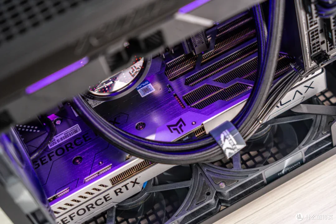 20L的MATX——ROG X670E GENE+4070S金属大师+乔思伯Z20装机展示