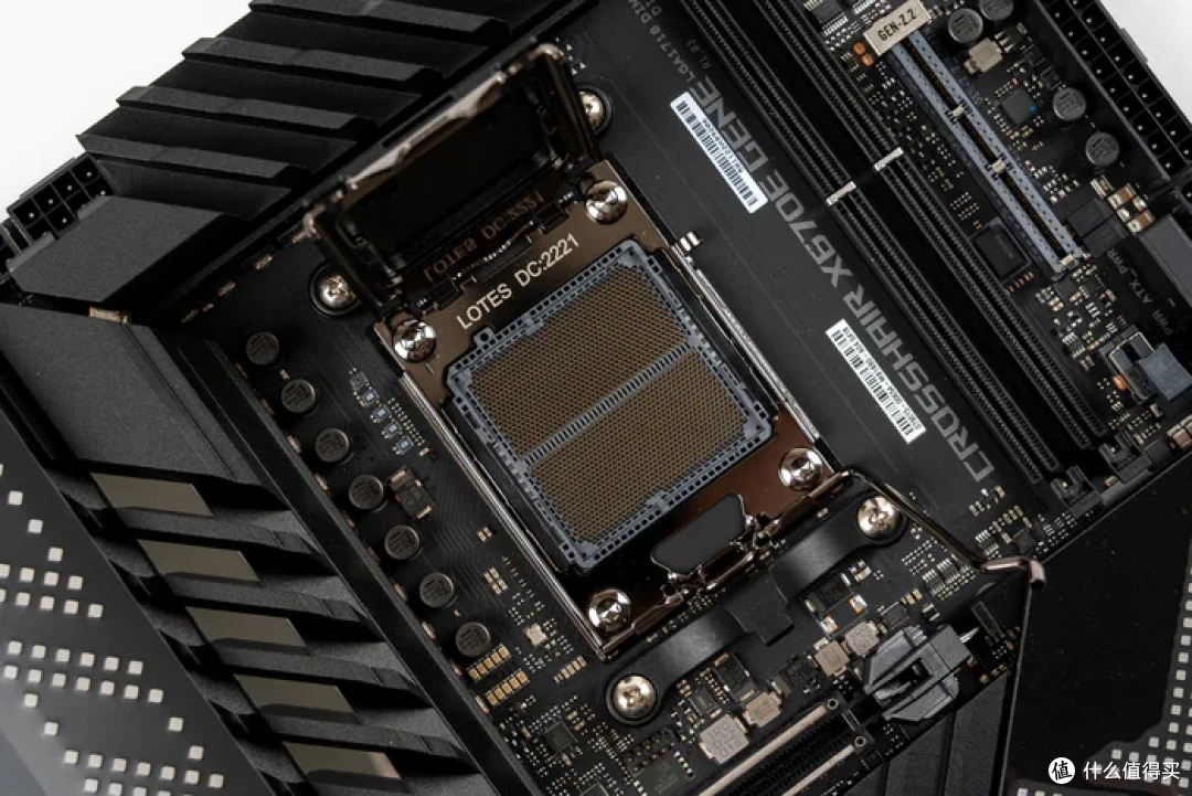 20L的MATX——ROG X670E GENE+4070S金属大师+乔思伯Z20装机展示