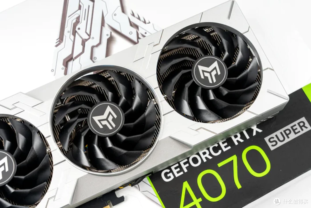 20L的MATX——ROG X670E GENE+4070S金属大师+乔思伯Z20装机展示