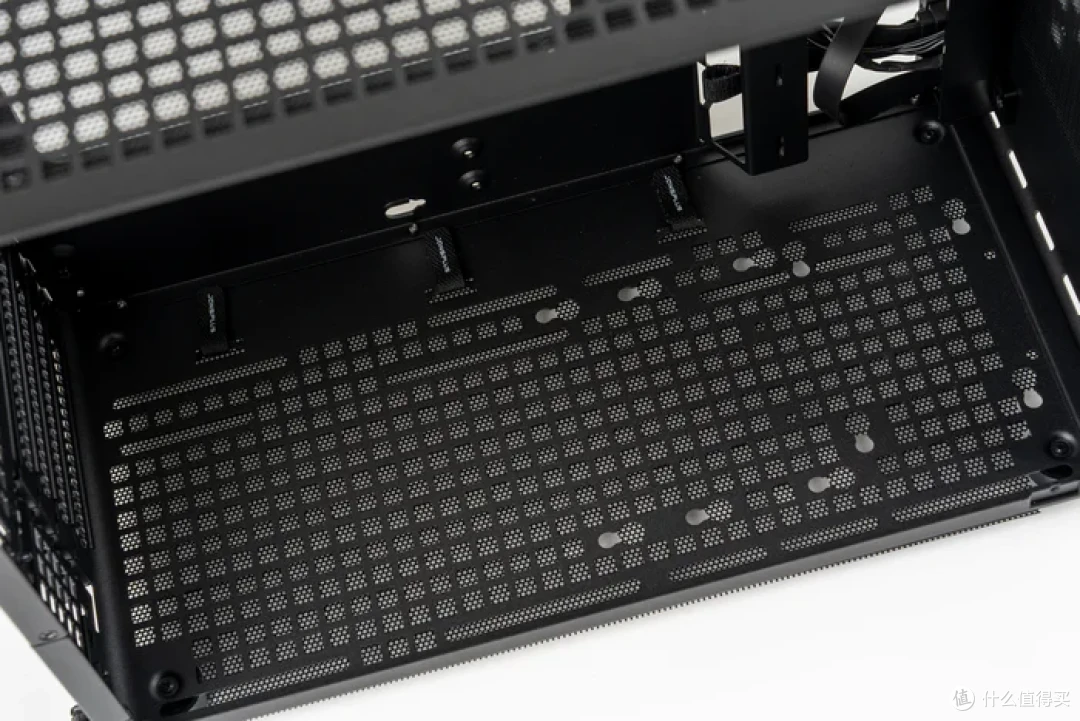 20L的MATX——ROG X670E GENE+4070S金属大师+乔思伯Z20装机展示