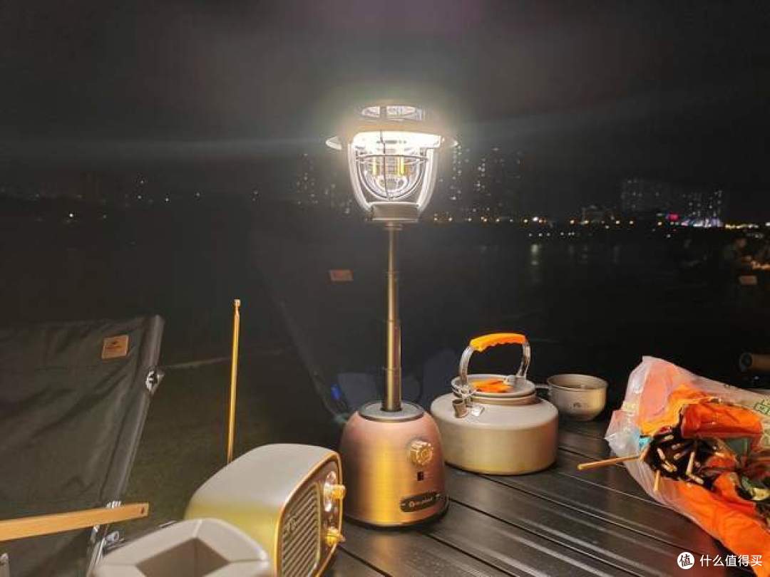 复刻经典,创新拉伸设计,傲雷 兰灯·夕影伸缩版点亮你的户外时光