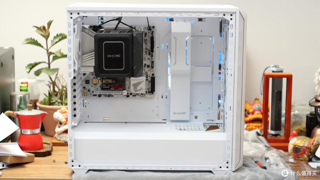 性能击败99%PC用户,旗舰性能CPU 13700KF +技嘉Z790 + 德静界 机散装机配置思路分享