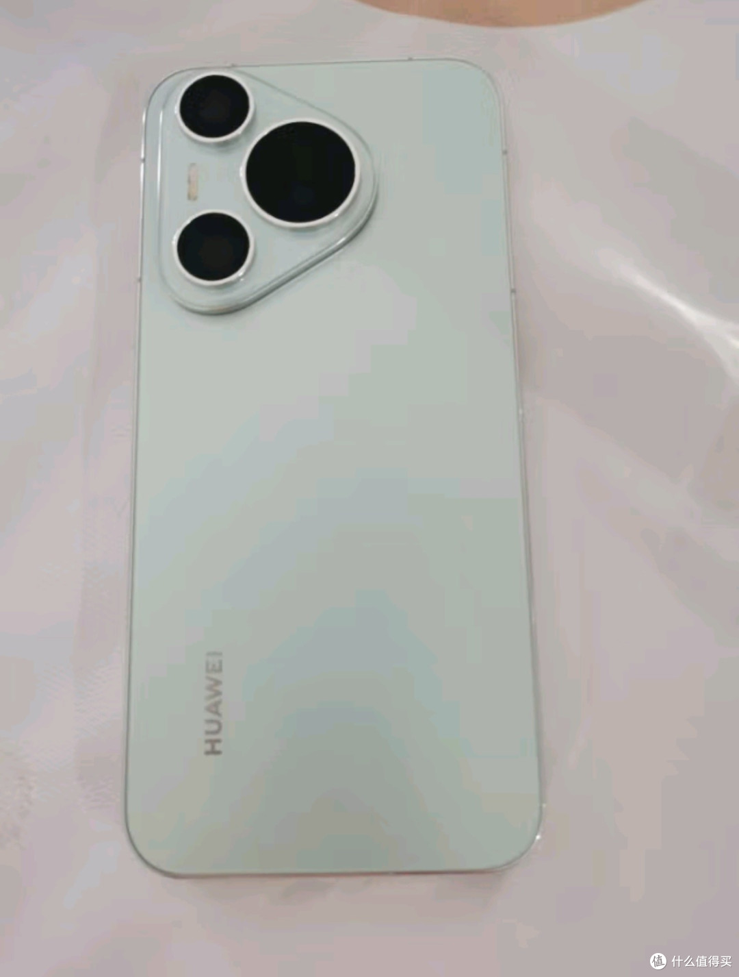 它不仅仅是一部手机,更是对生活品质的极致追求与热爱。