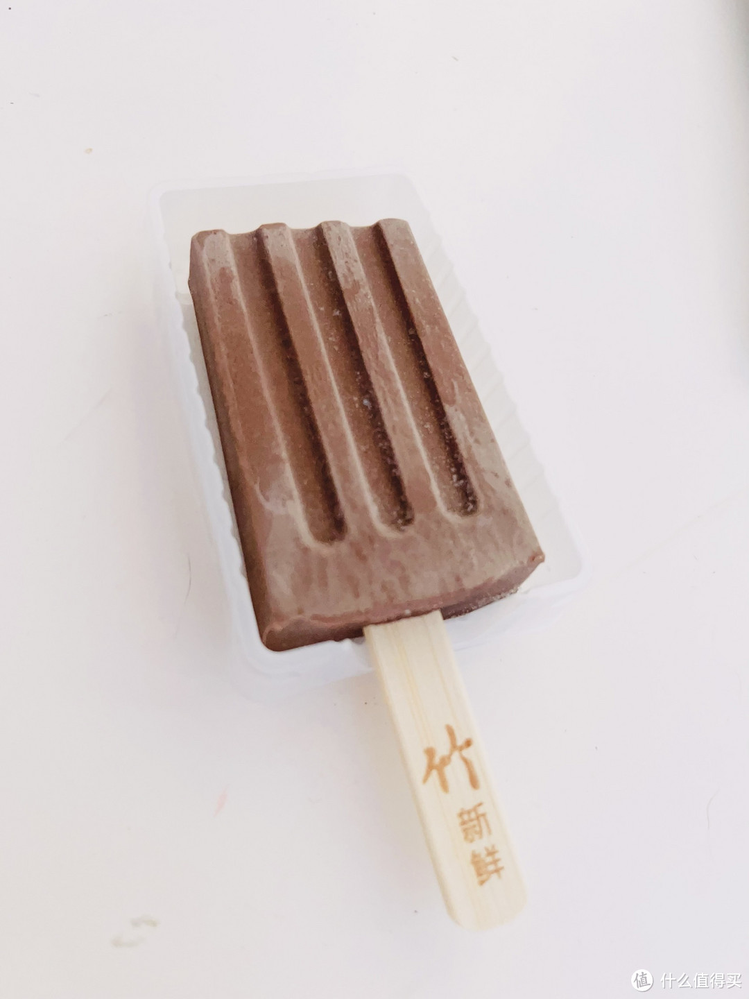 有买有送的中街1946巧克力味冰激凌~属于夏天的快乐