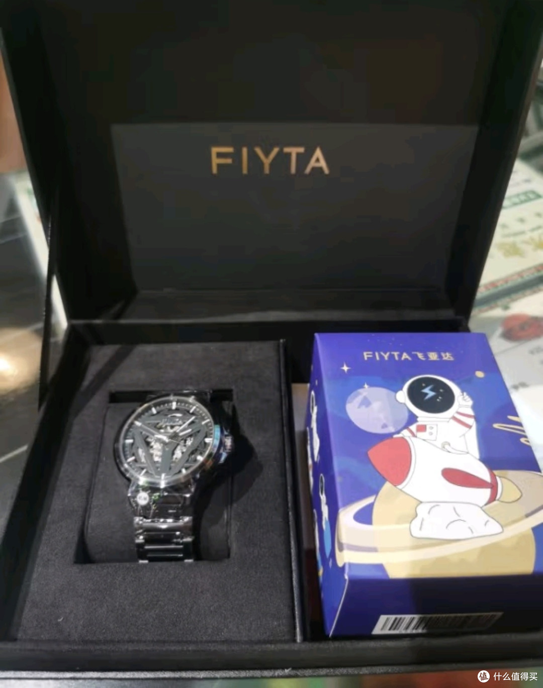 飞亚达(FIYTA)星际系列“太空舱” 黑盘钢带 酷黑镂空男机械表 520礼物送男友