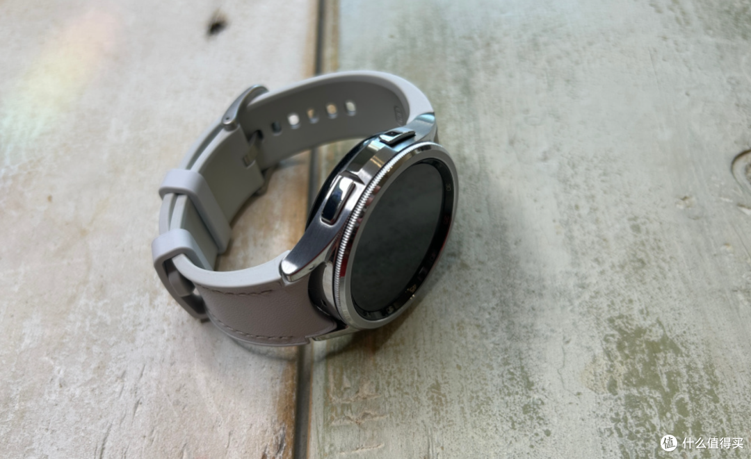 盘点三星 Galaxy Watch 6 Classic:顶级旗舰手表,但瑕疵也不少