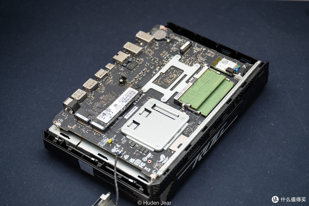 华硕ROG NUC 760首发测评：名为ROG的优秀NUC继任者