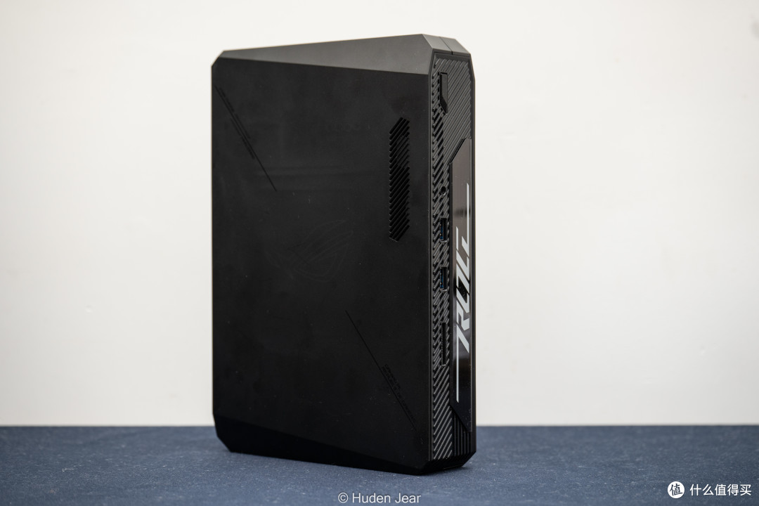 华硕ROG NUC 760首发测评：名为ROG的优秀NUC继任者