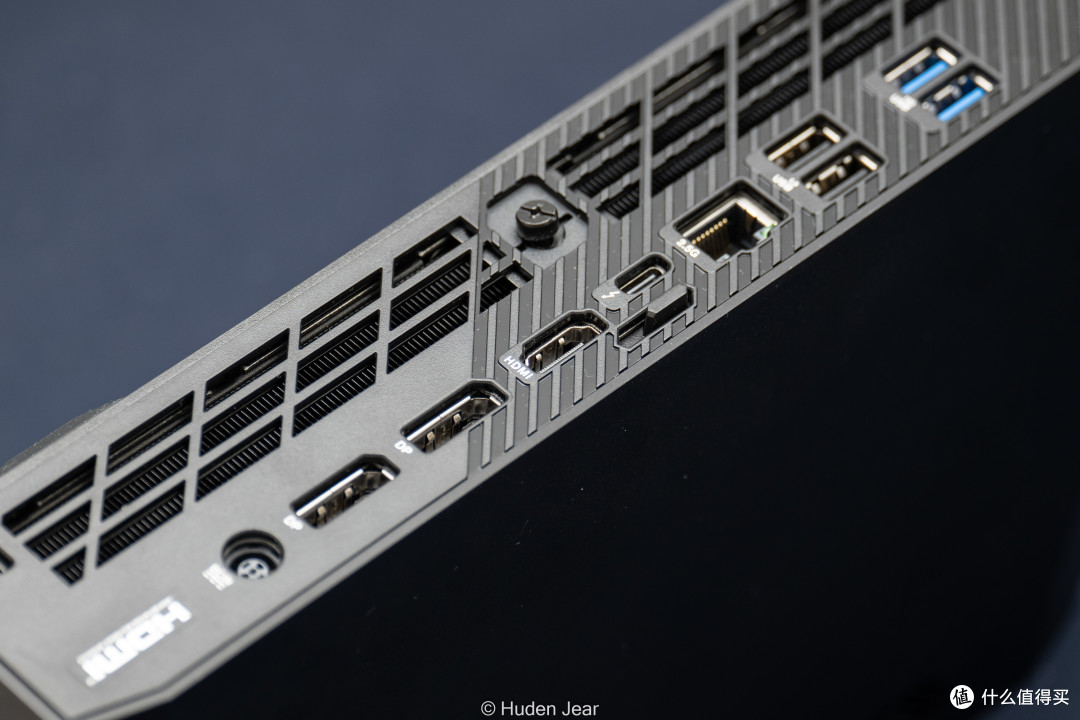 华硕ROG NUC 760首发测评：名为ROG的优秀NUC继任者