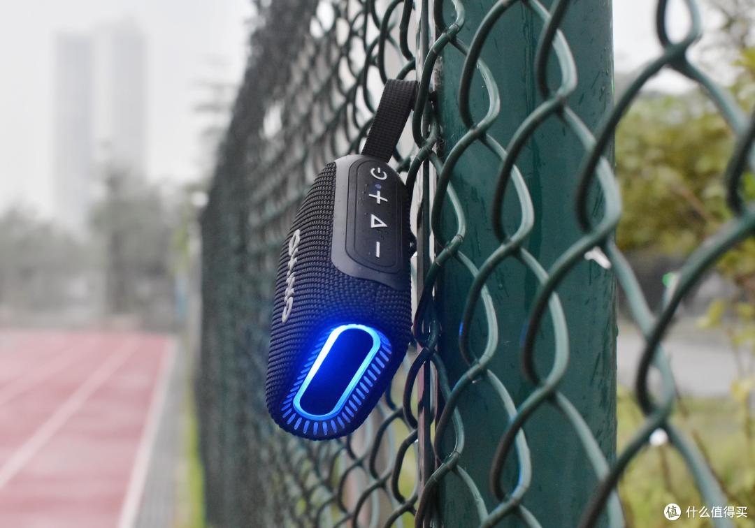 品质生活、音乐随行,小身材大能量的雷登S5户外便携蓝牙音箱体验