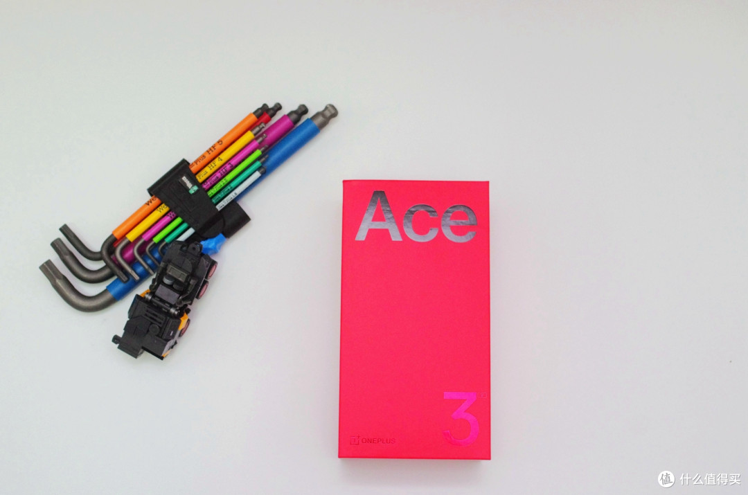 618买对不买贵,2K价位中端卷王:一加Ace 3V AI手机