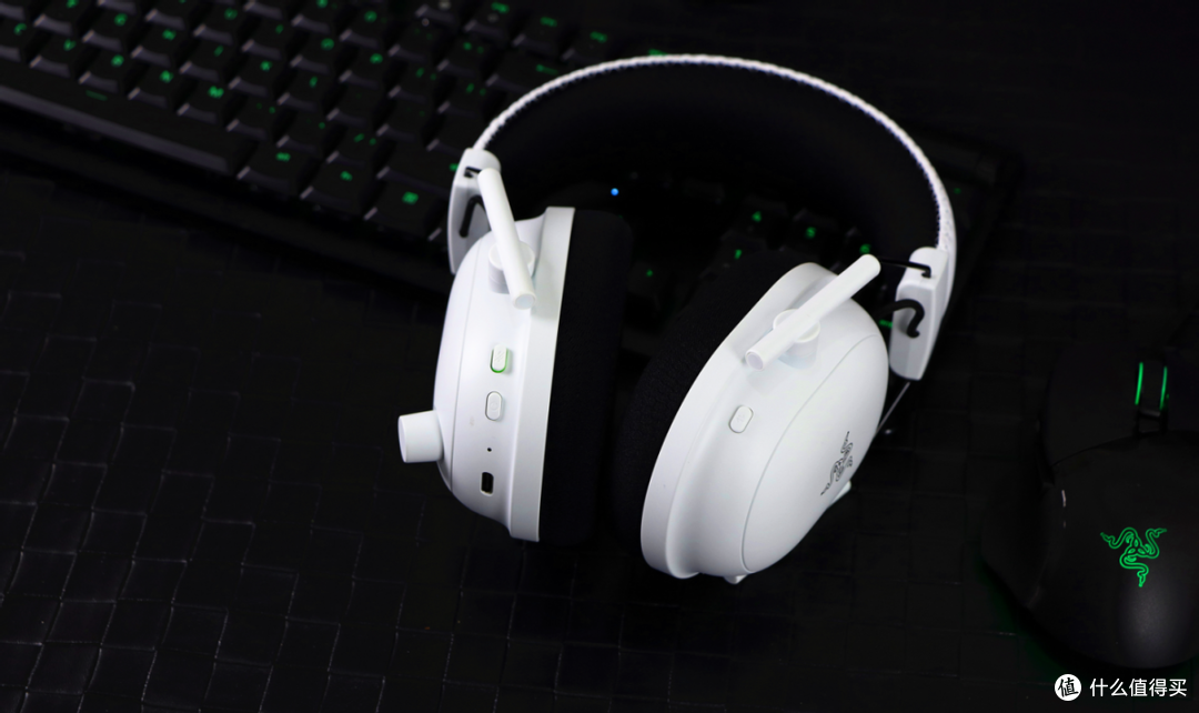 Xbox音效加持!旋风黑鲨V2专业版电竞影音无线头戴式耳机评测