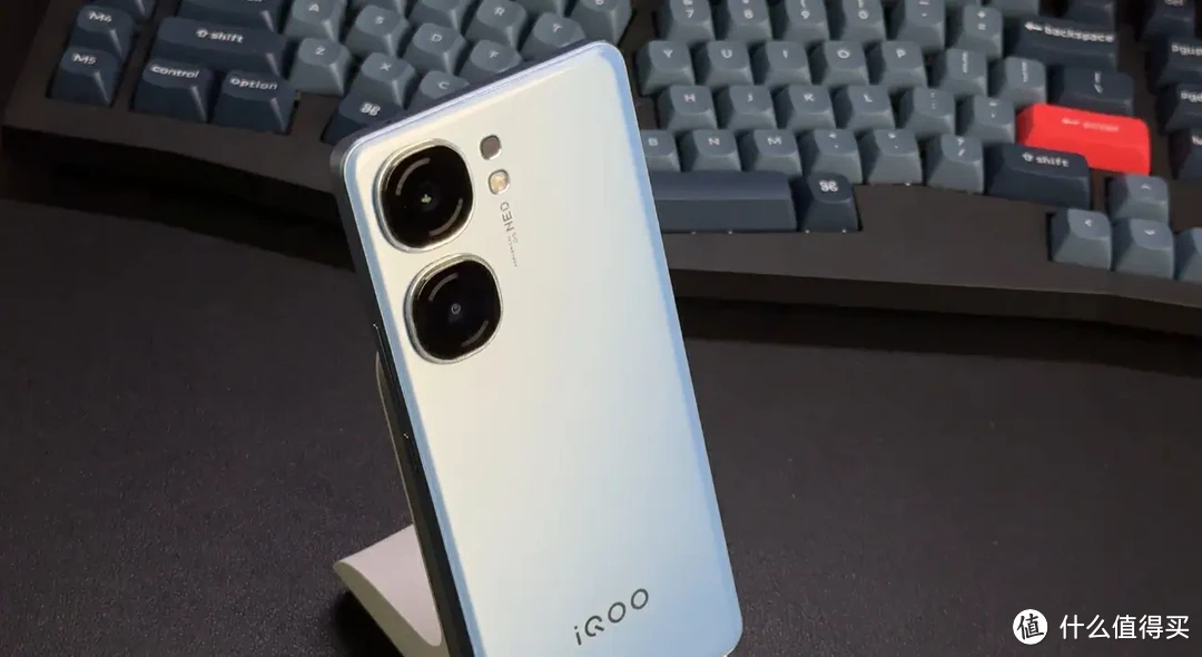 2000元预算买手机，谁能给我一个不选iQOO Neo9的理由？