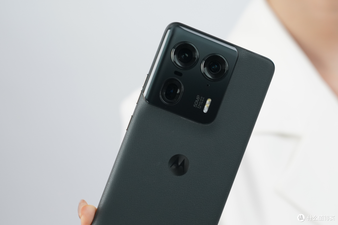 motoX50 Ultra AI性能与旗舰影像加持,让每个人都能拍高级感照片