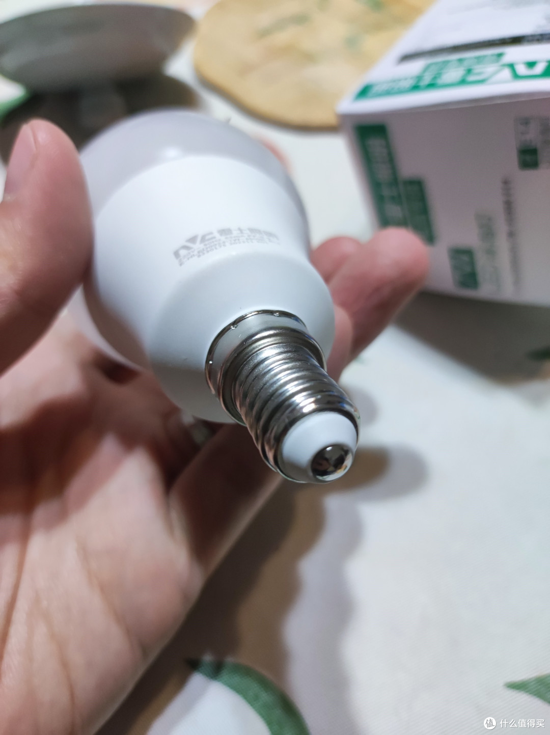 雷士照明7W LED球泡 E14 6500K:节能、舒适与耐用的完美结合