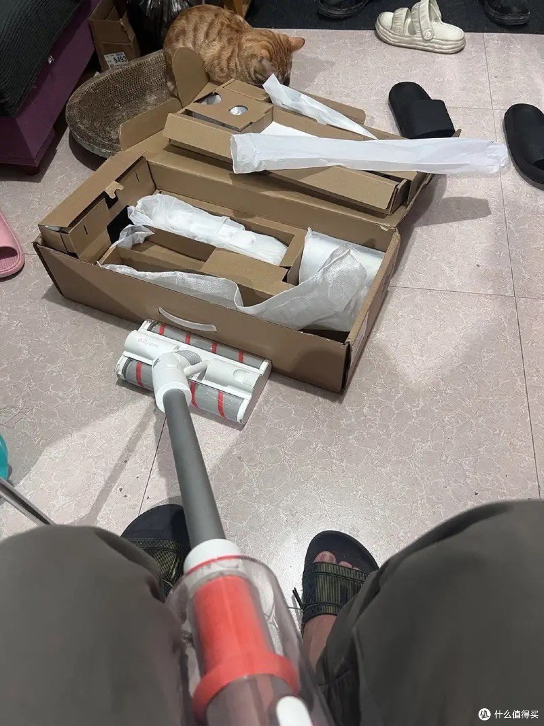 米家  小米无线双刷吸尘器 家用无线手持 万向双滚刷设计 轻量主机 长续航可除螨 年轻潮流