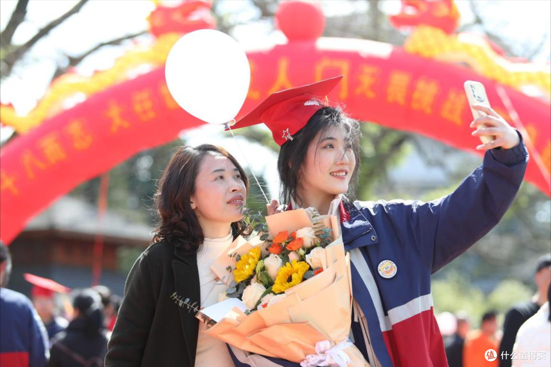 生日=母亲受难日?别PUA了,有钱没钱,这6个生日都要给孩子隆重过