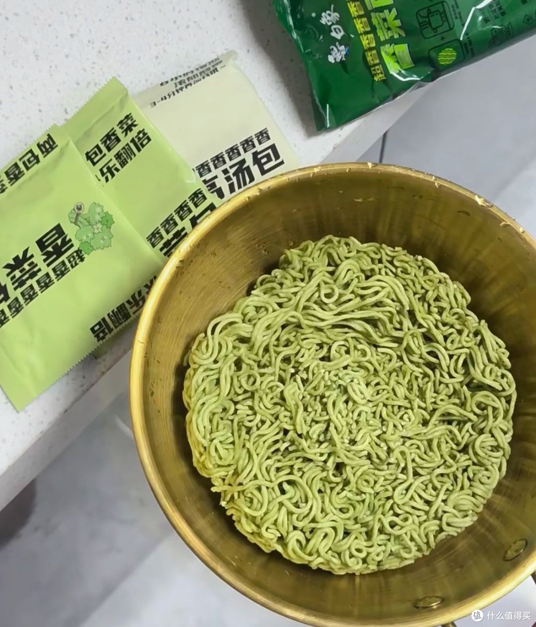 白象香菜面,味蕾的盛宴