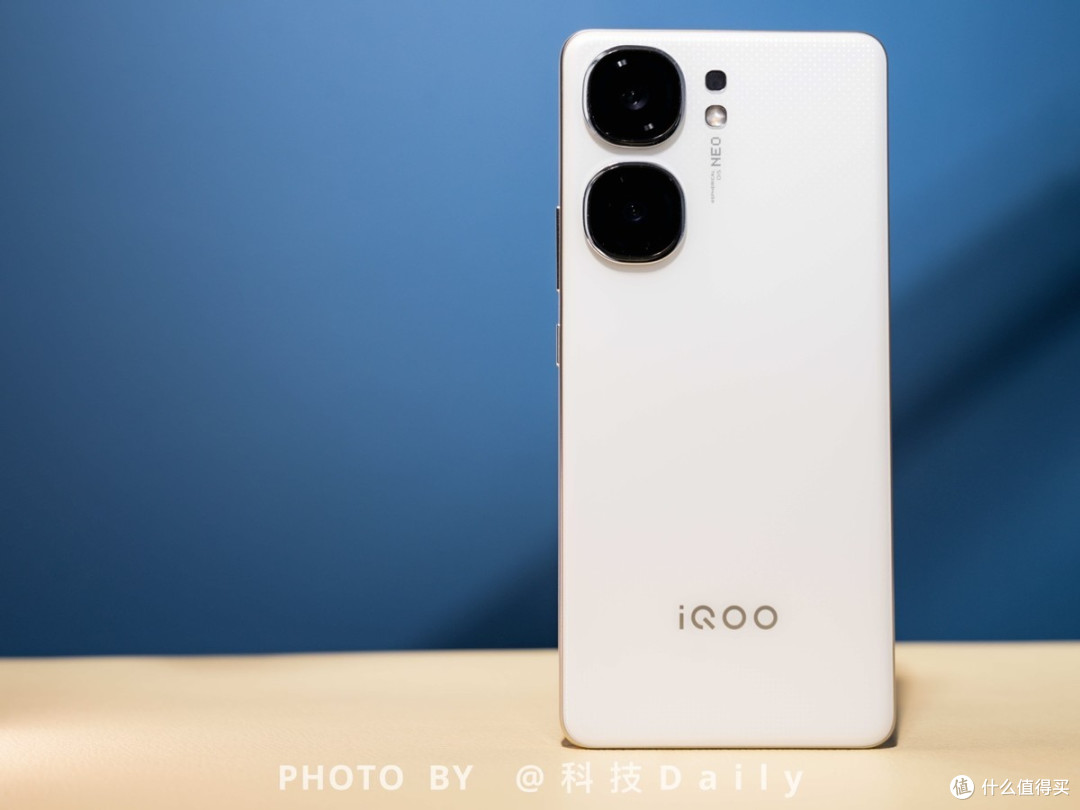 iQOO Neo9S Pro 超越性能束缚,定义游戏之王