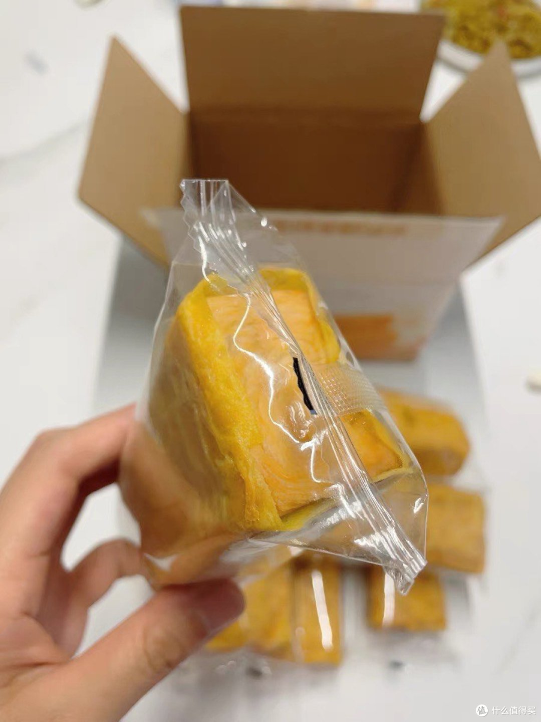 良品铺子蛋皮肉松卷,美味营养早餐新选择!