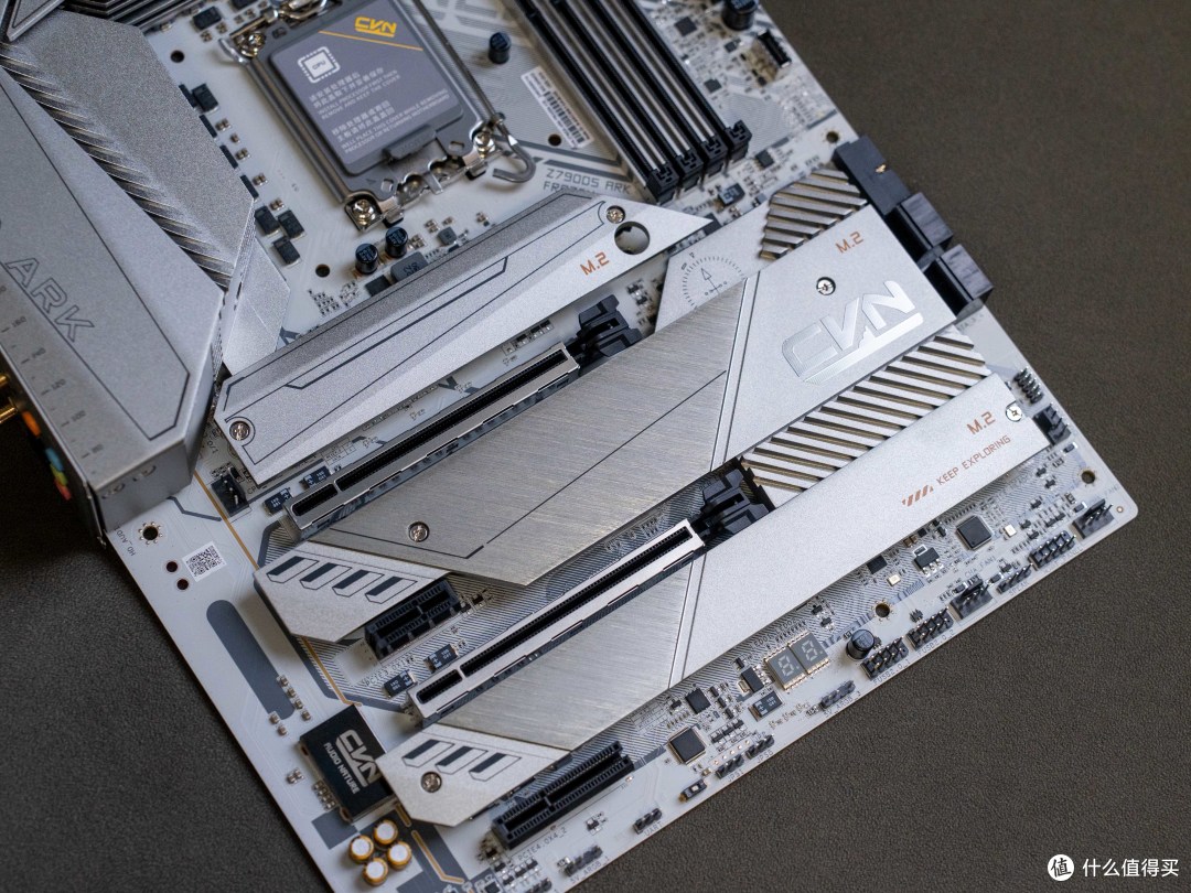 1500元主板新标杆，七彩虹CVN Z790D5 ARK FROZEN方舟主板测评
