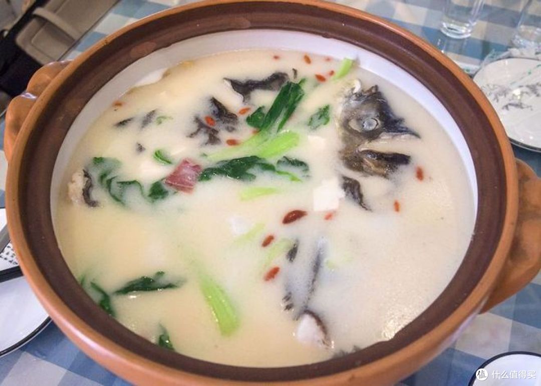 清炖鱼头汤怎么做又浓又白?