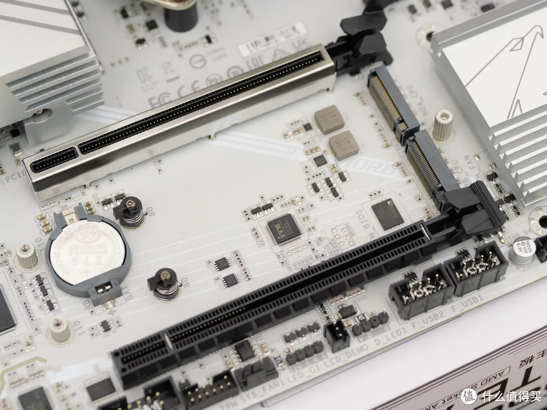 AMD 8400F深度剖析：OEM专供，核显与三缓被砍，这款新品还值得买吗？