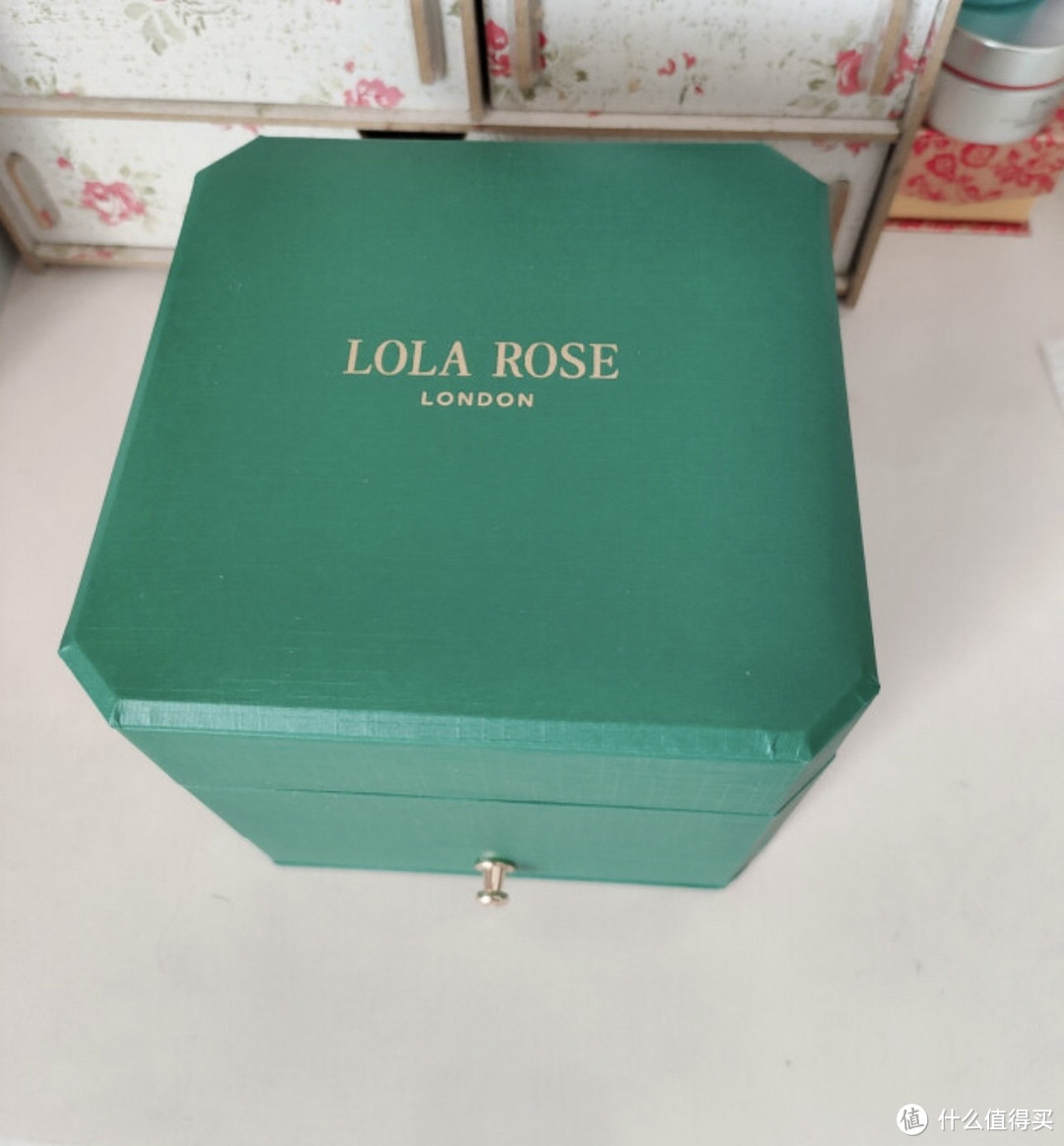 ￼￼LOLA ROSE罗拉玫瑰小棕表母贝女表女士手表迷你方形生日礼物送女友礼盒包装