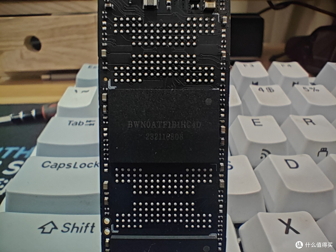 为什么我的SSD速度跑不满?可能是因为处理器哦,AMD/INTEL对比实测对PCIe4.0的支持程度!