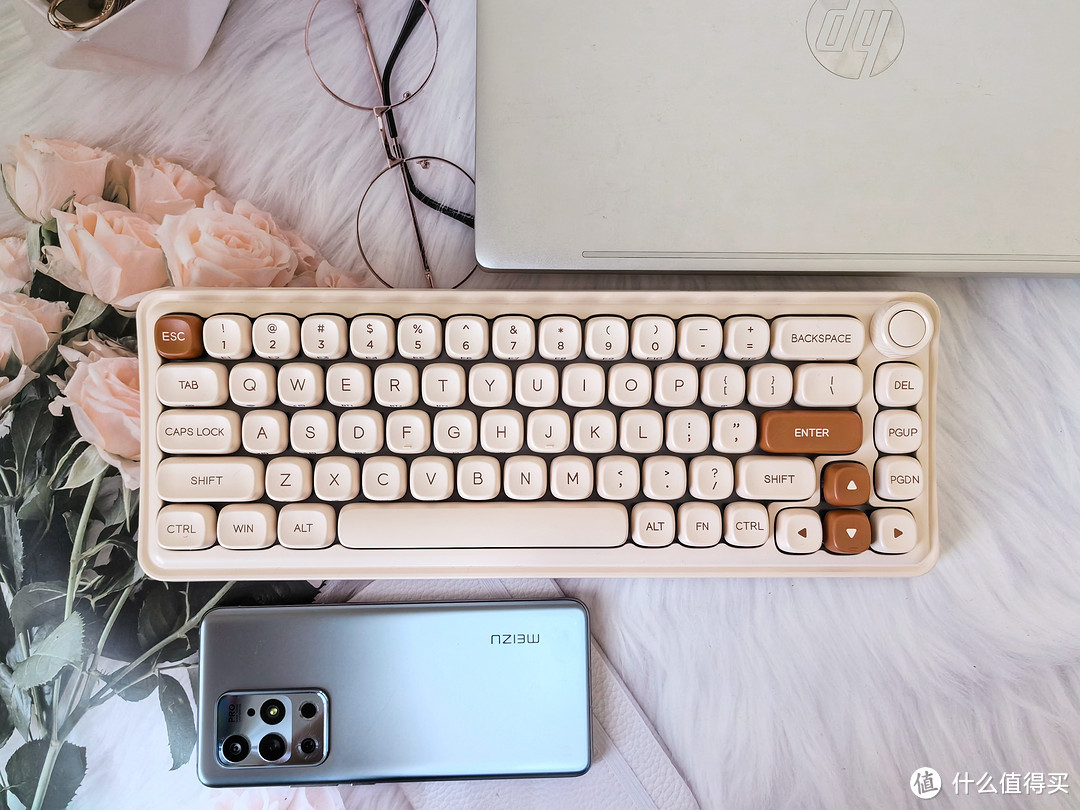 达尔优Z68小方糖机械键盘：高效办公，沉浸游戏，颜值与实力并存