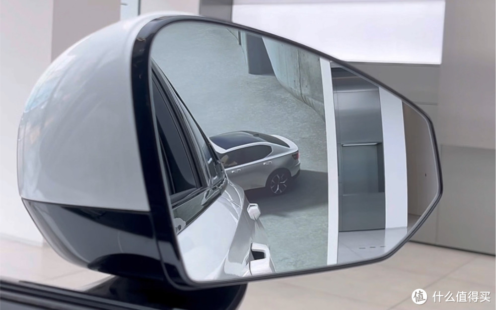 马斯克：汽车后视镜是愚蠢的设计！干掉后视镜可以增加5%的续航