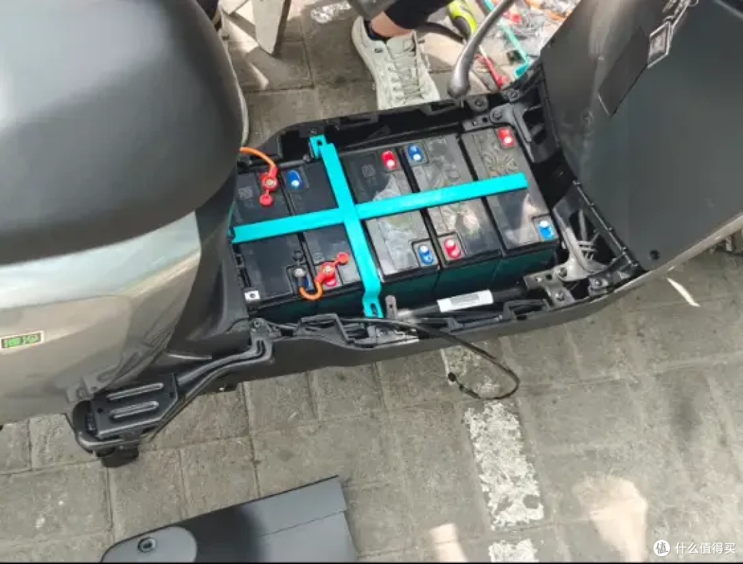 超实用电动自行车选购指南|2799元72V21Ah双碟刹1000W钢丝胎
