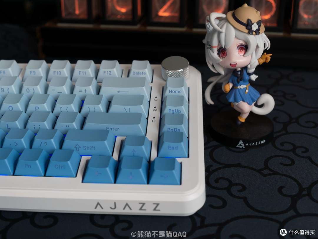 入门级机械键盘的性价比革命,键盘界的潮流选择:黑爵AK820 MAX