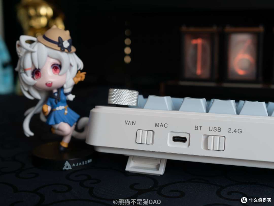 入门级机械键盘的性价比革命,键盘界的潮流选择:黑爵AK820 MAX