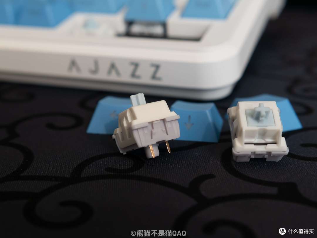 入门级机械键盘的性价比革命,键盘界的潮流选择:黑爵AK820 MAX