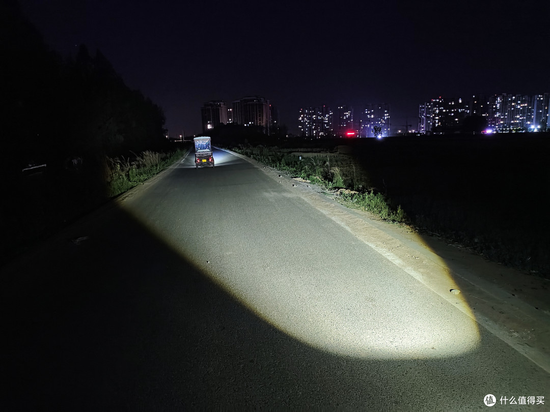 新升级,更智能!迈极炫CBL 1600X吊装截止线车灯体验